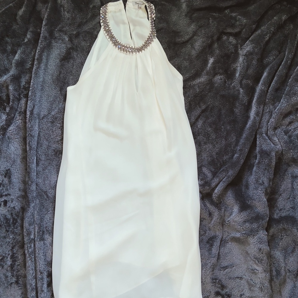 loose white dress